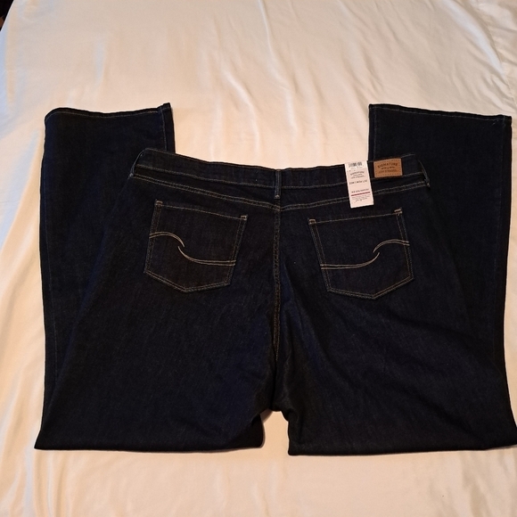 Levi women's dark wash jeans 36 x 32 bootcut NWT - Picture 5 of 6